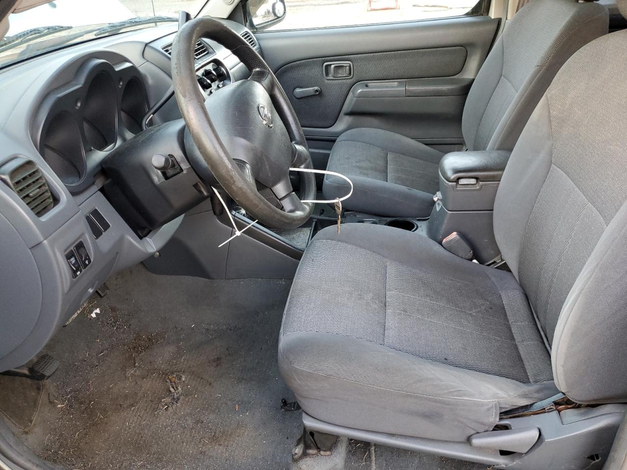 2002 Nissan Navara (Frontier) - Image 7