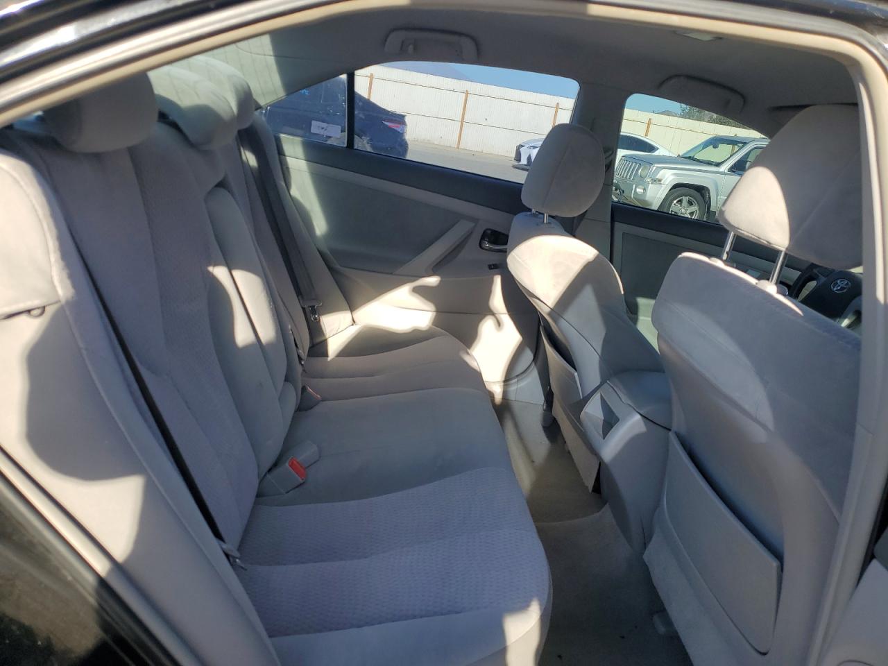 2010 Toyota Camry - Image 10