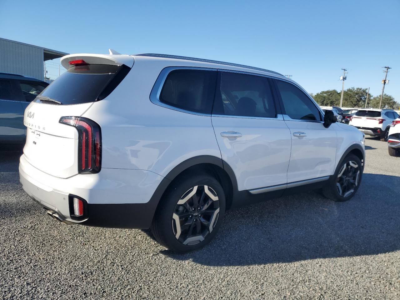 VIN 5XYP34GC2PG331664 2023 KIA TELLURIDE no.3