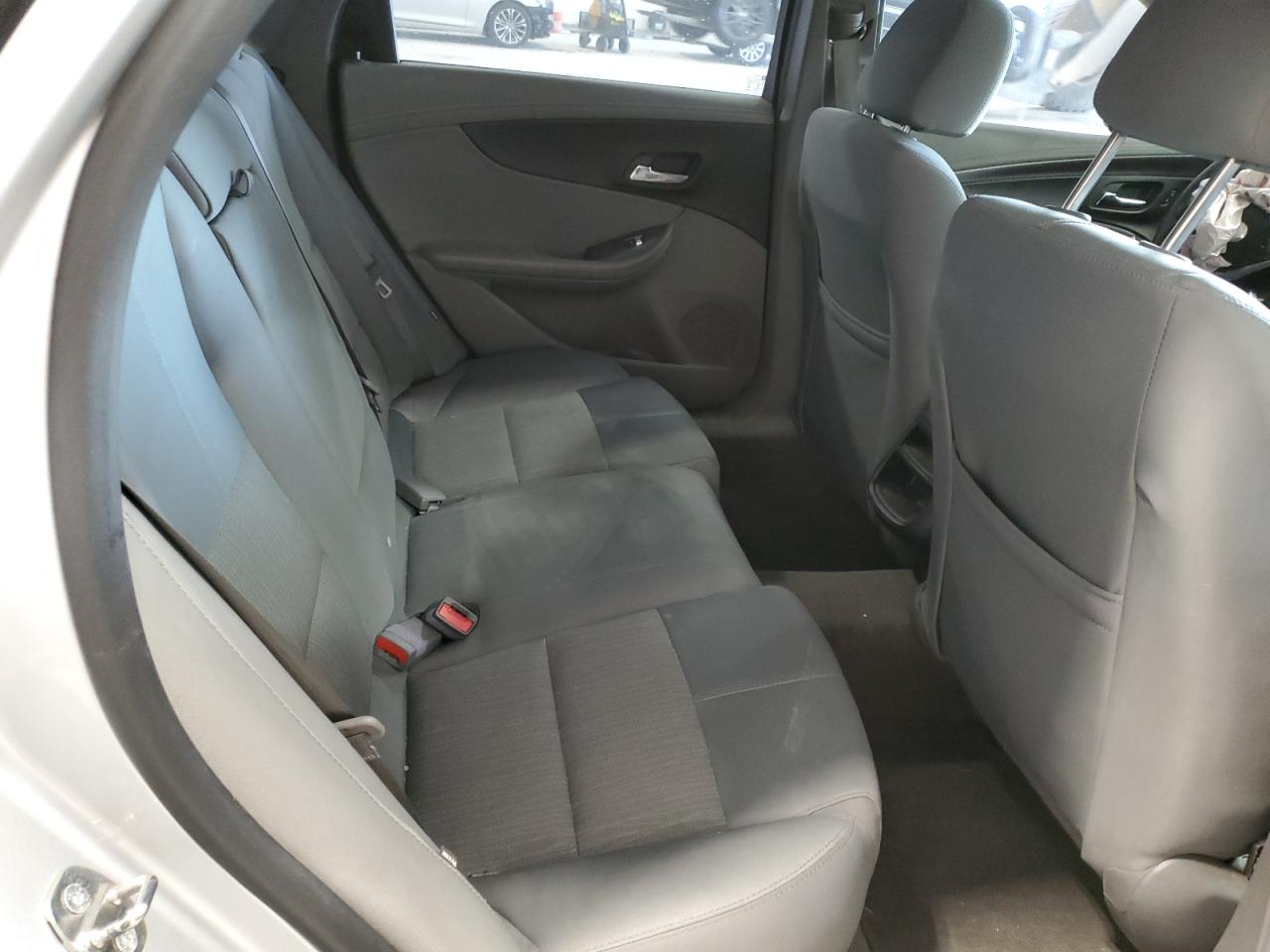 2014 Chevrolet Impala - Image 11
