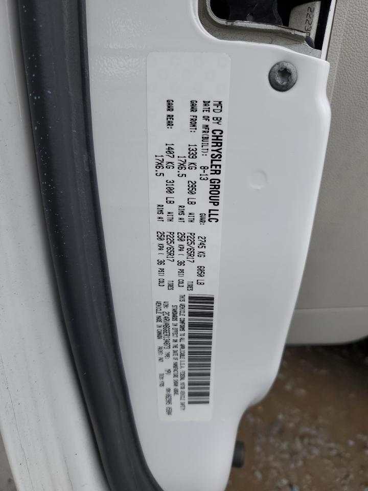 2014 Volkswagen Routan - Image 15