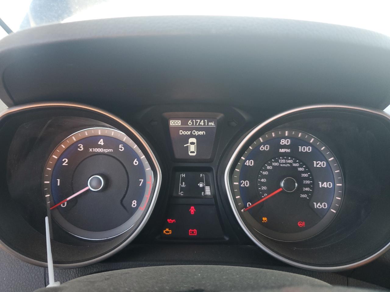 2013 Hyundai Elantra - Image 9