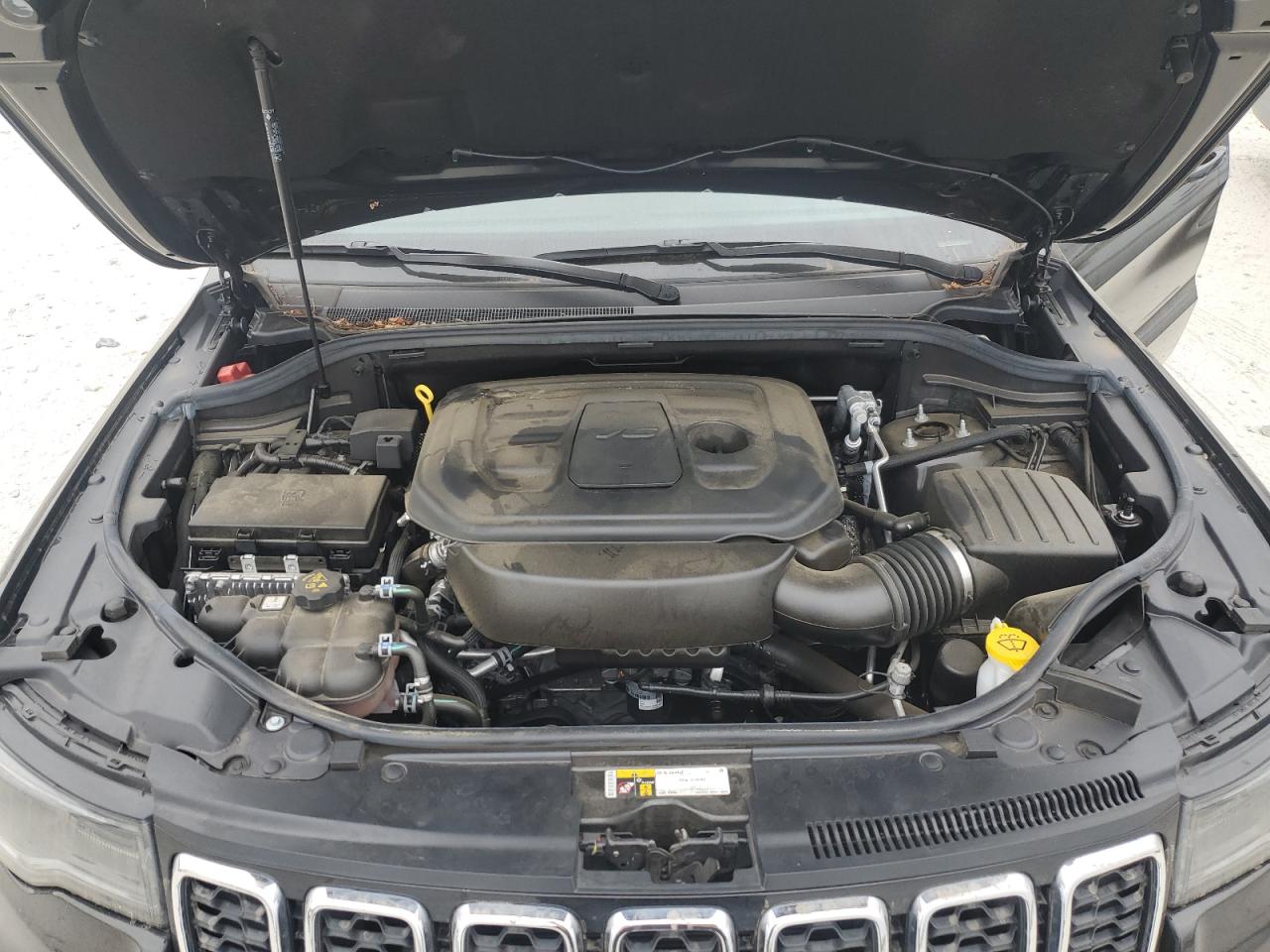 2021 Jeep Grand Cherokee - Image 12