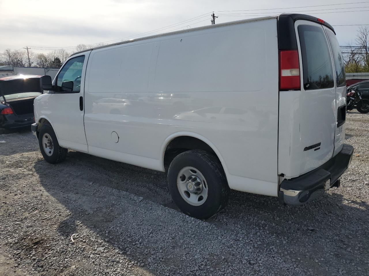 VIN 1GCWGFCA4D1142462 2013 CHEVROLET EXPRESS no.2