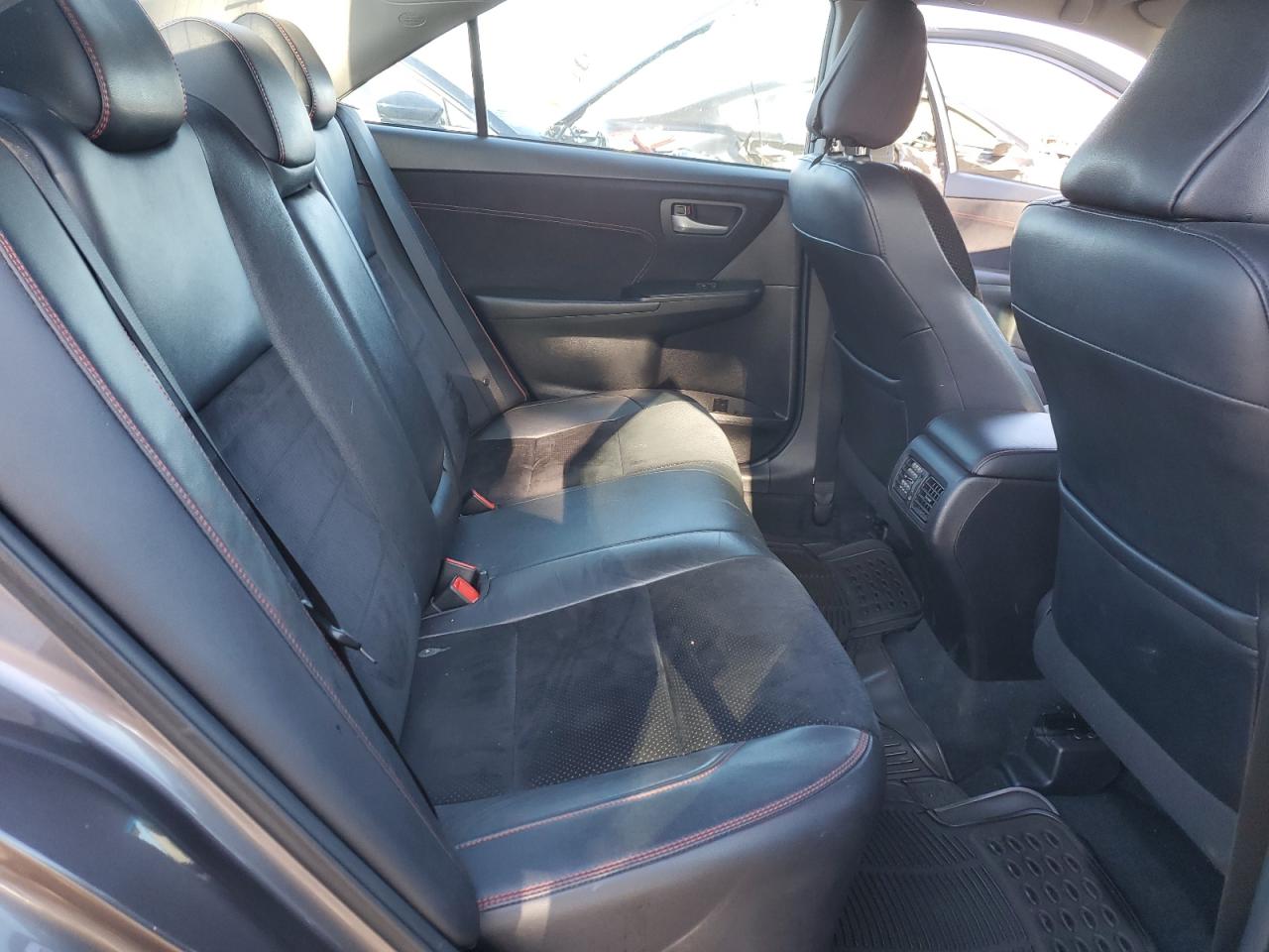 2015 Toyota Camry - Image 10