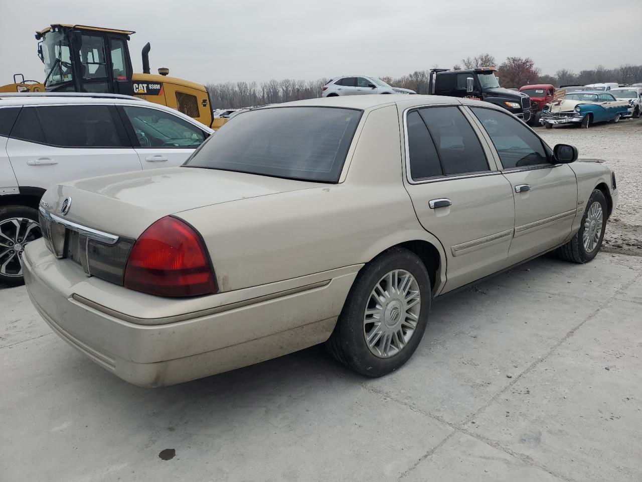 2010 Mercury Grand Marquis - Image 3