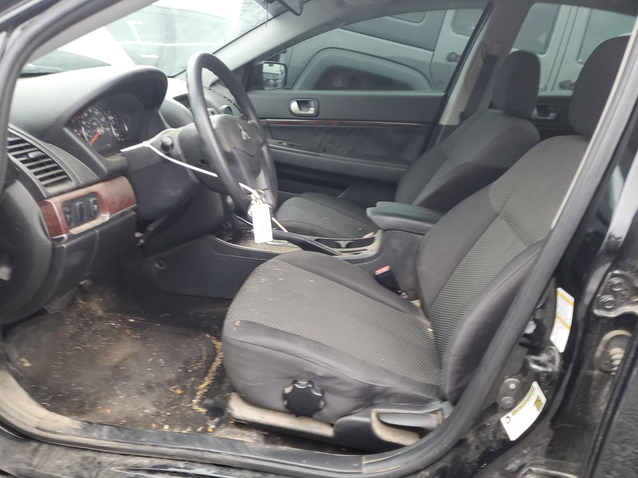 2012 Mitsubishi Galant - Image 7