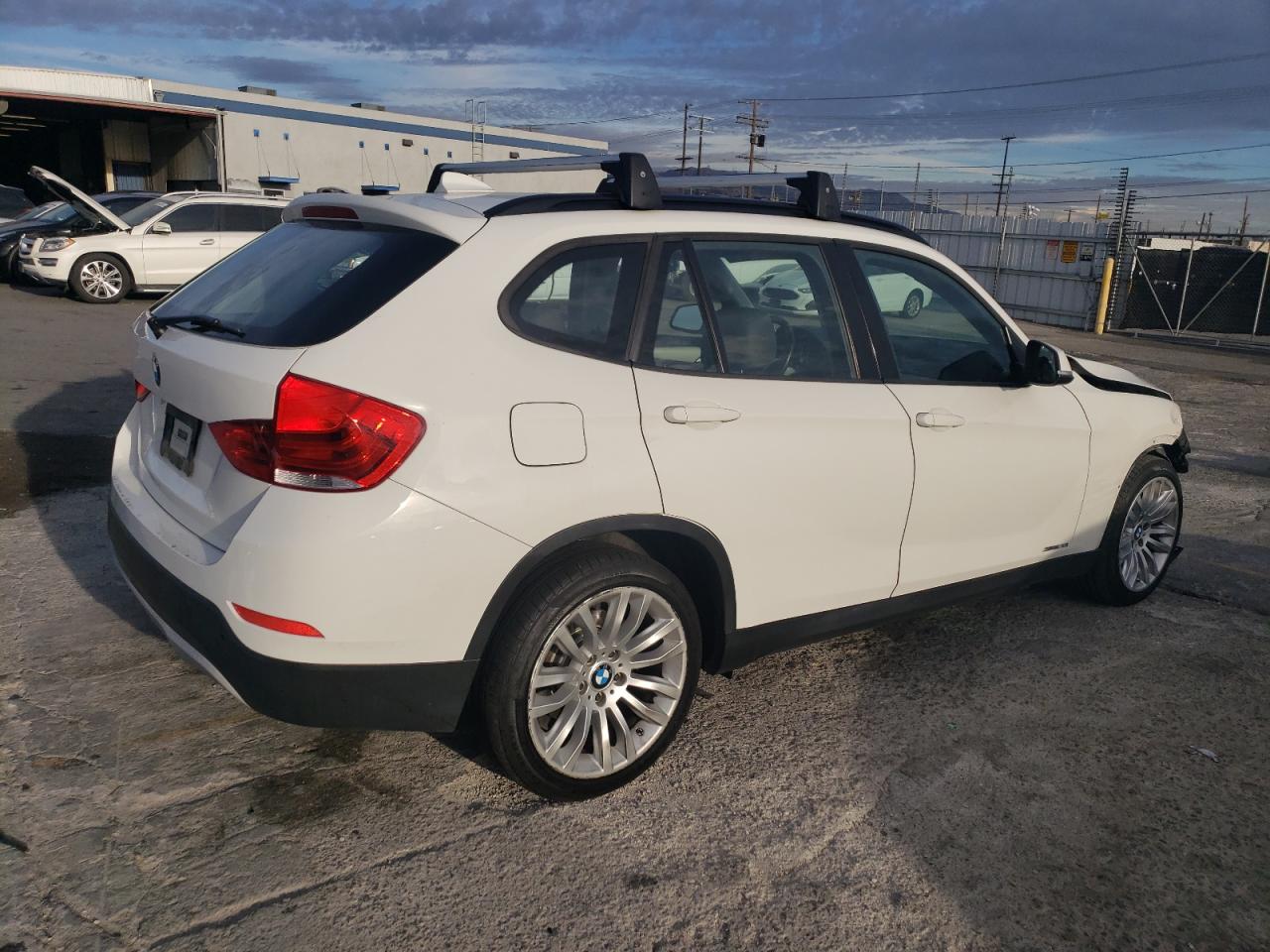 VIN WBAVM1C58EVW49589 2014 BMW X1 no.3