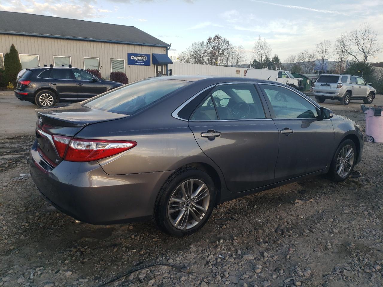 VIN 4T1BF1FK8GU523416 2016 TOYOTA CAMRY no.3