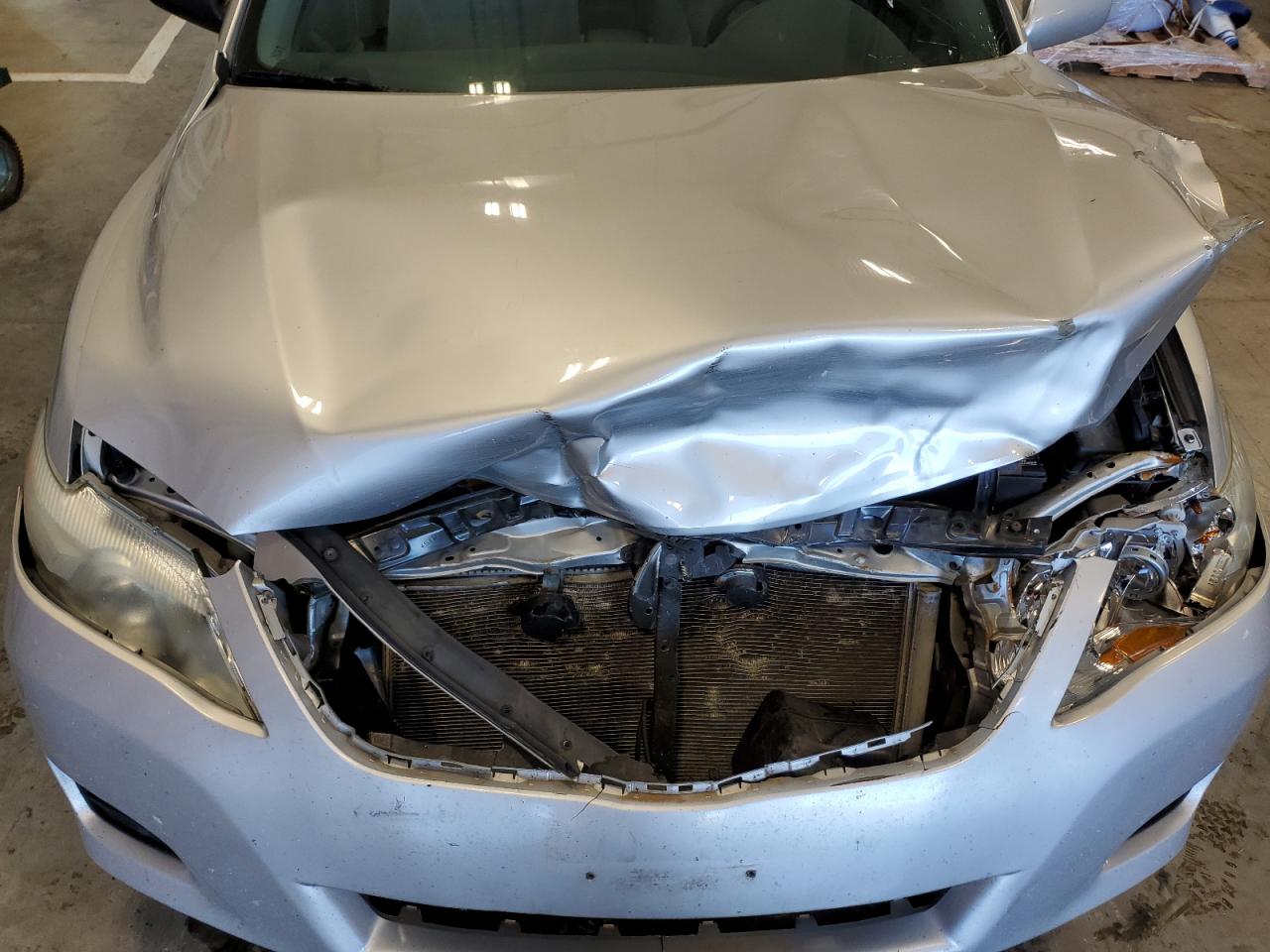 2010 Toyota Camry - Image 11