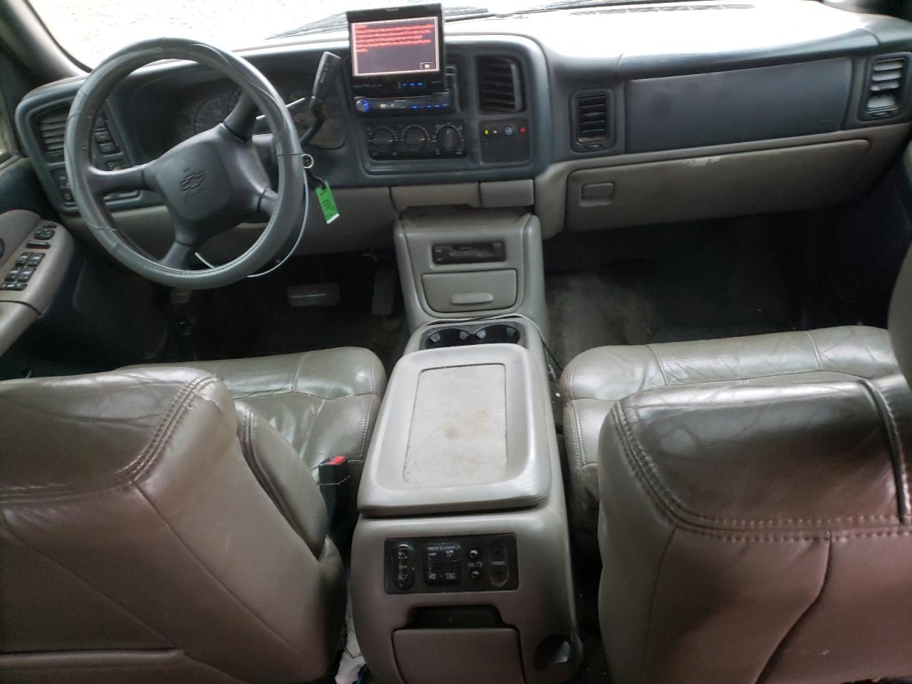 2002 Chevrolet Tahoe - Image 8