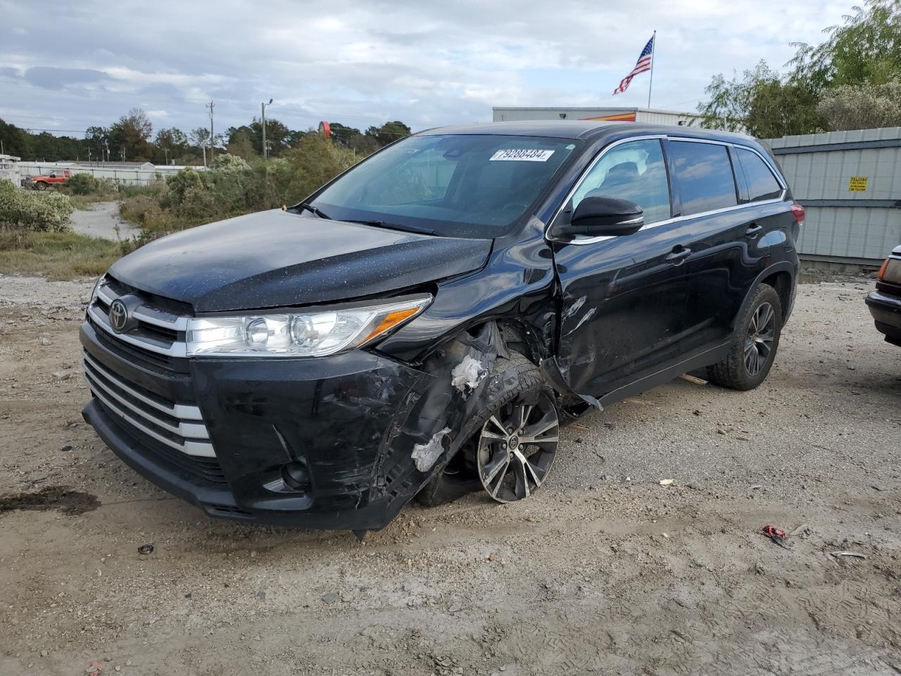 2019 Toyota Highlander - Image 1