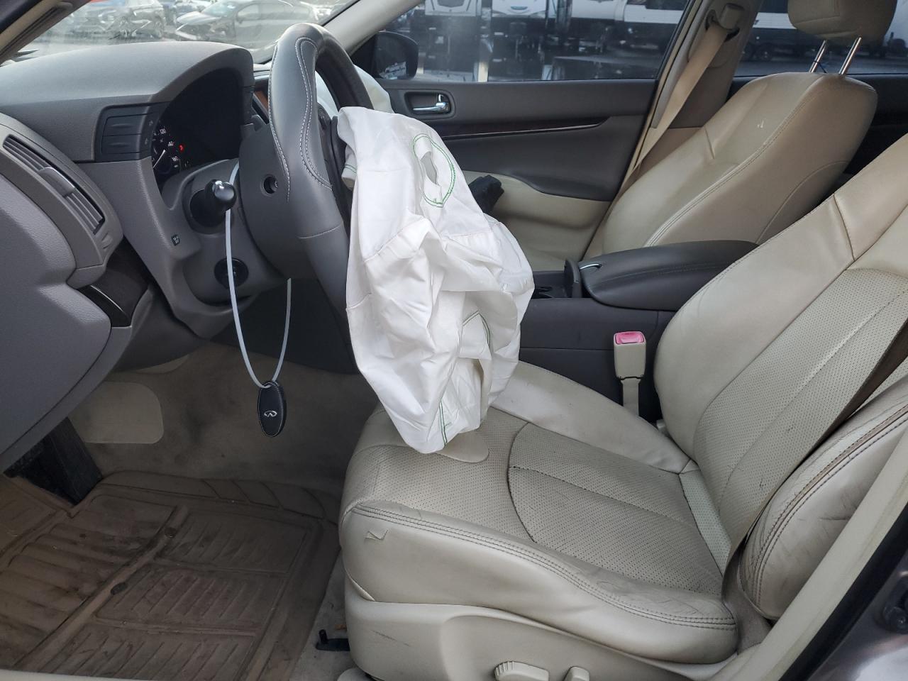 2012 Infiniti G - Image 7