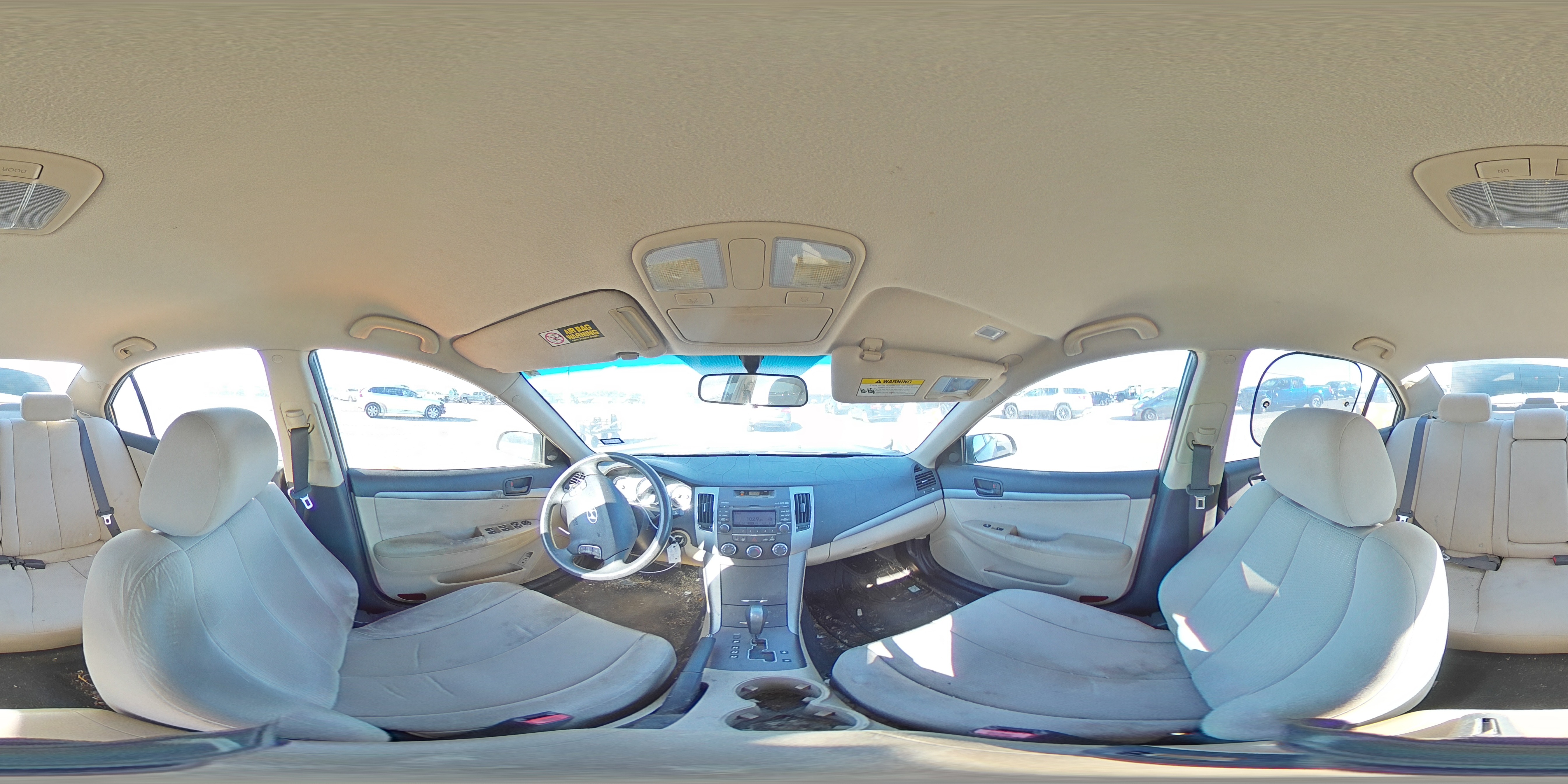 2010 Hyundai Sonata - Image 13