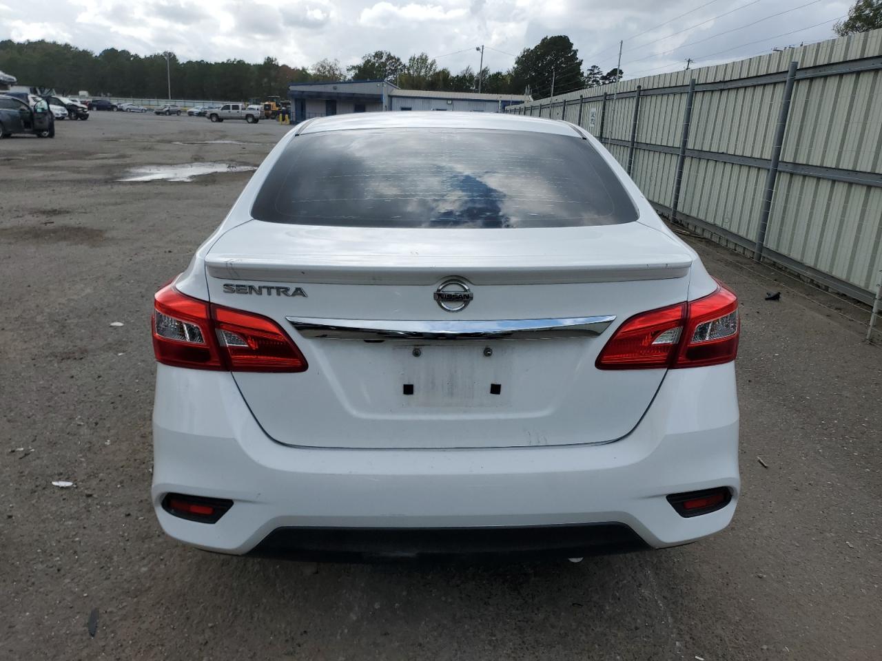2019 Nissan Sentra - Image 6