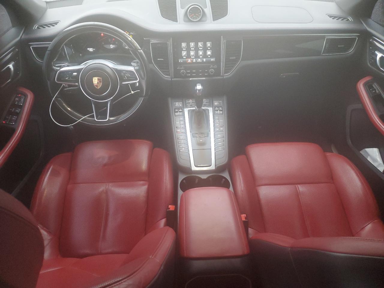 2017 Porsche Macan - Image 8