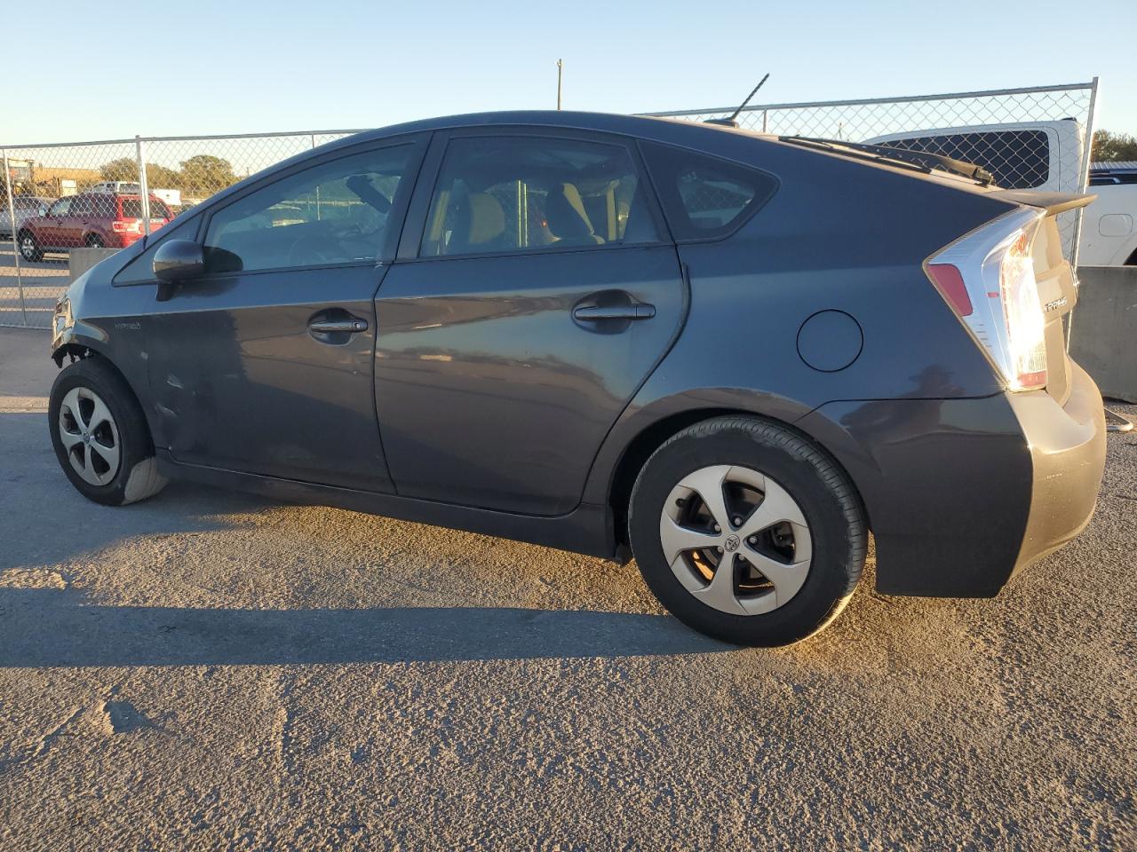 VIN JTDKN3DU2D5582667 2013 TOYOTA PRIUS no.2