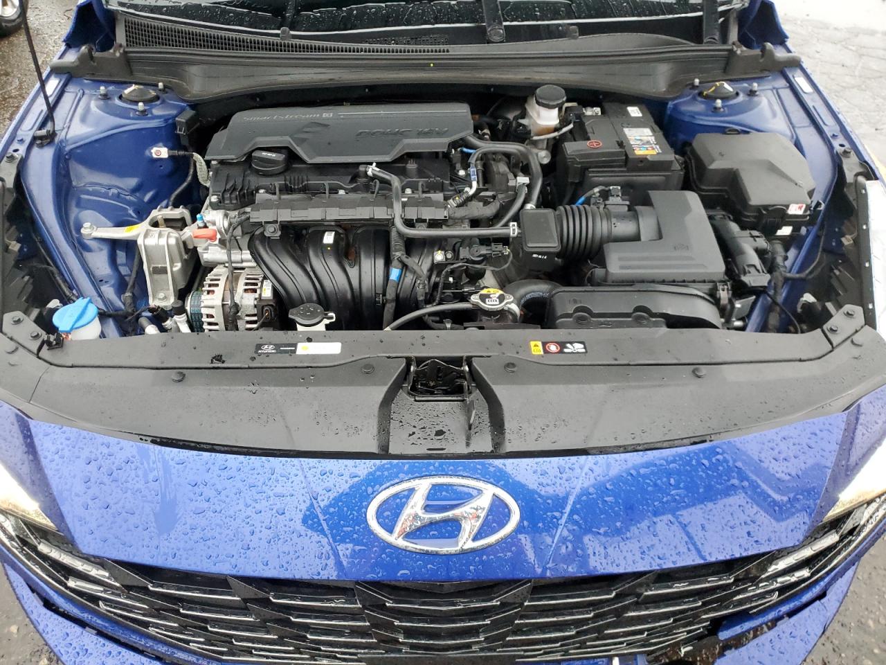2022 Hyundai Elantra - Image 11
