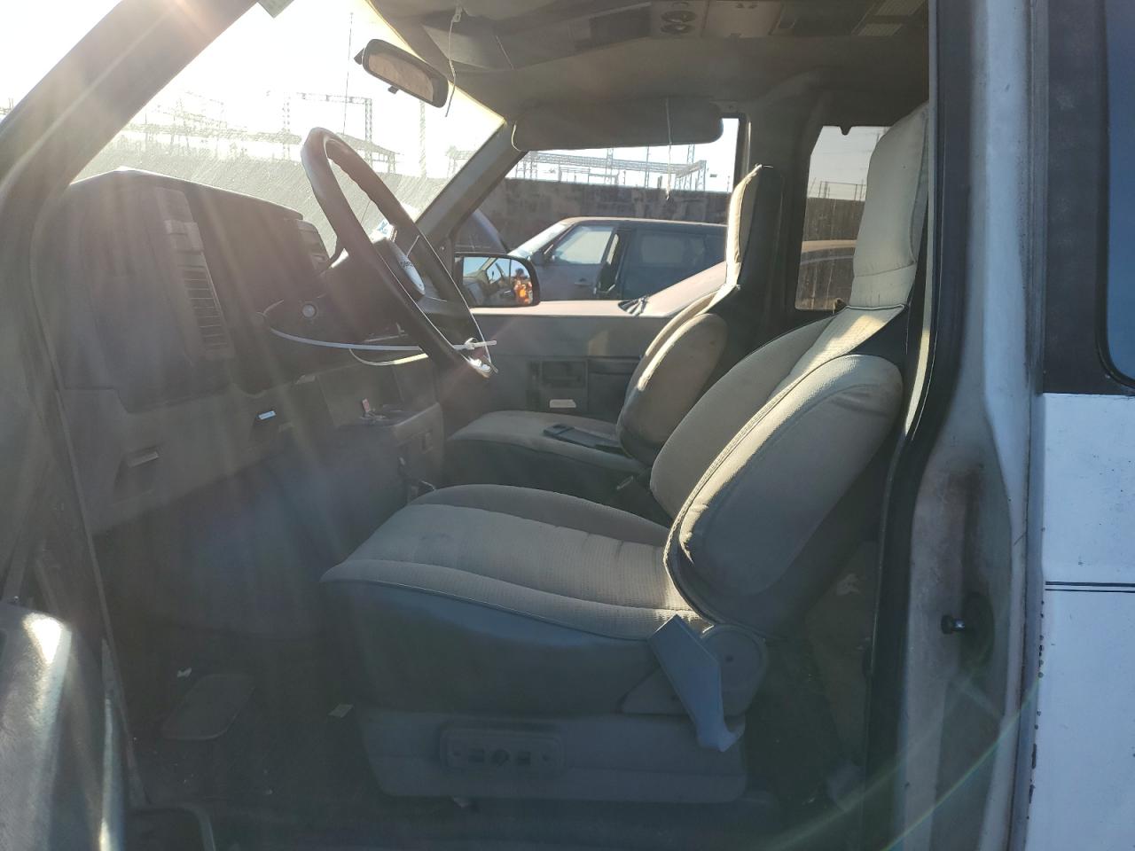 1990 Chevrolet Astro - Image 7