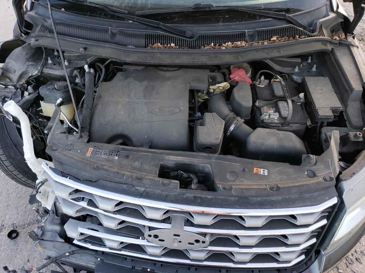 2017 Ford Explorer - Image 12