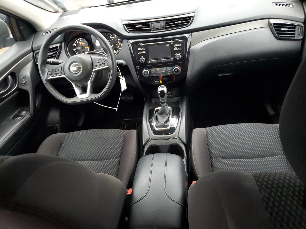 2018 Nissan Rogue - Image 8