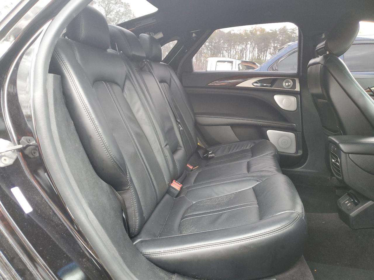 2020 Lincoln MKZ - Image 10