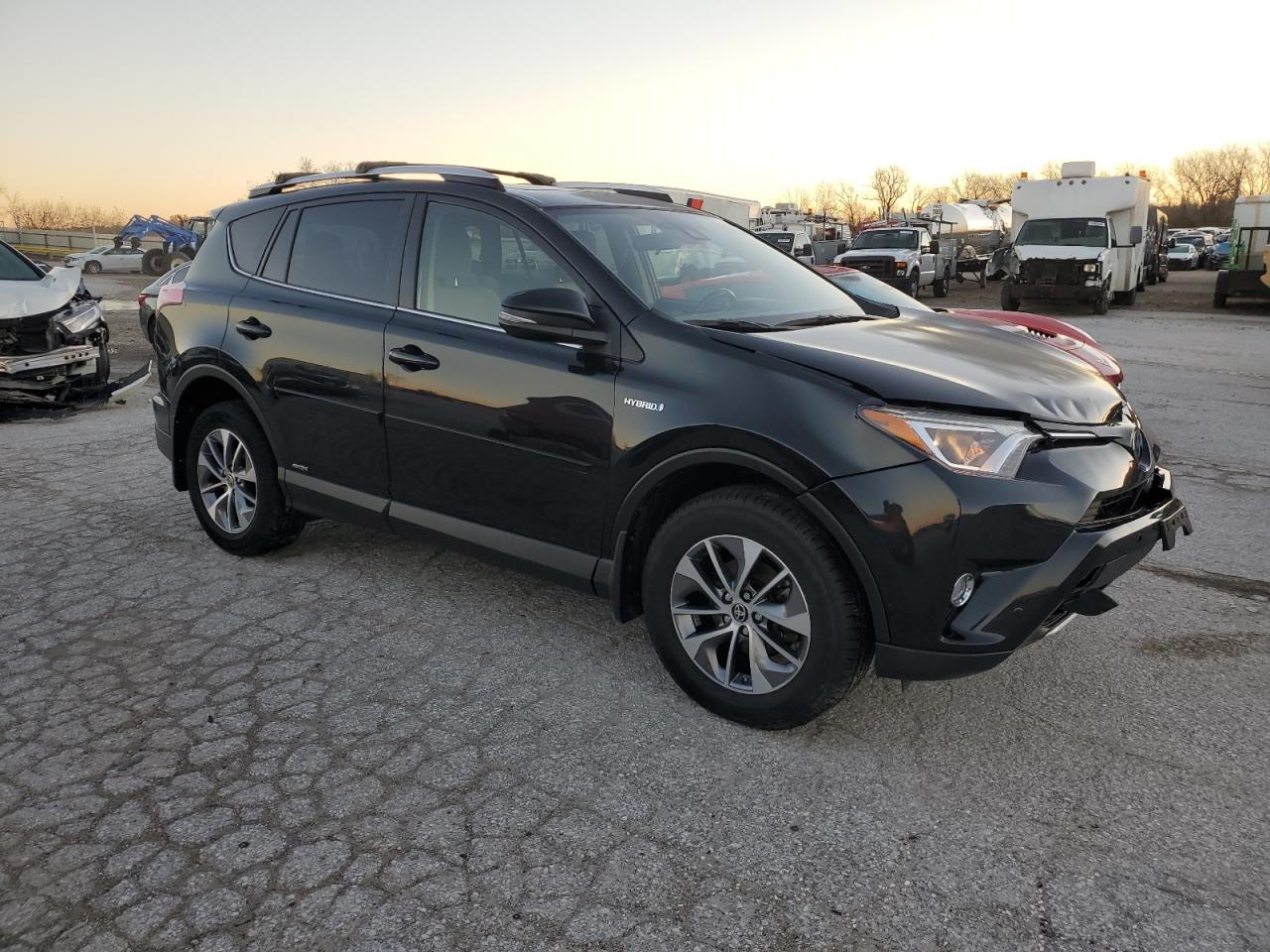 2016 Toyota Rav4 Hv Xle VIN: JTMRJREVXGD024905 Lot: 80883384