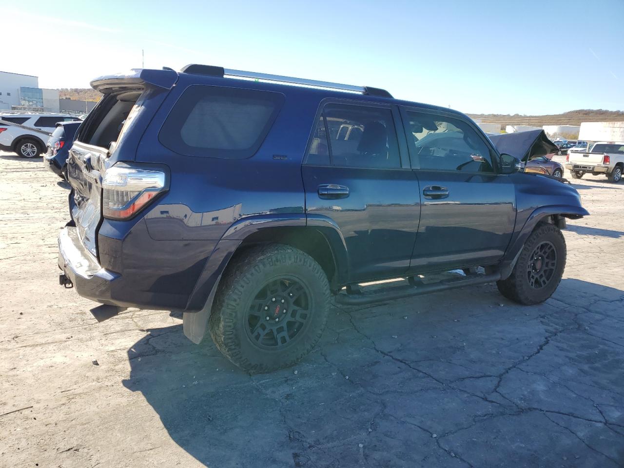 2020 Toyota 4Runner - Image 3