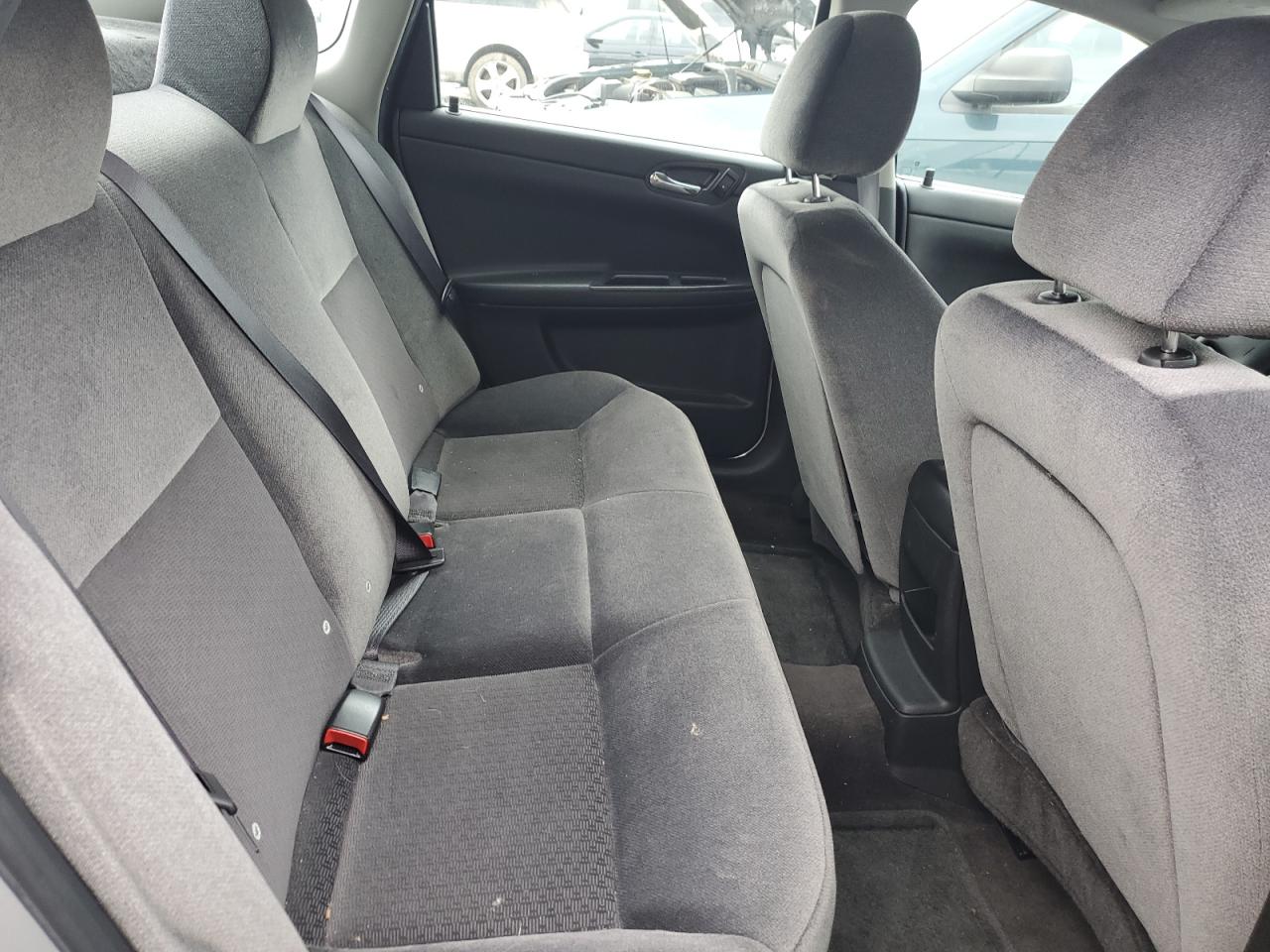 2016 Chevrolet Impala - Image 10