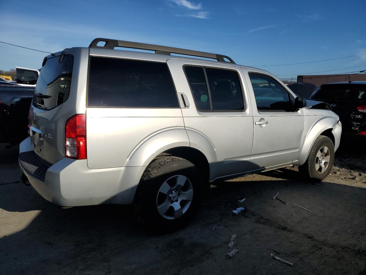2008 Nissan Pathfinder - Image 3