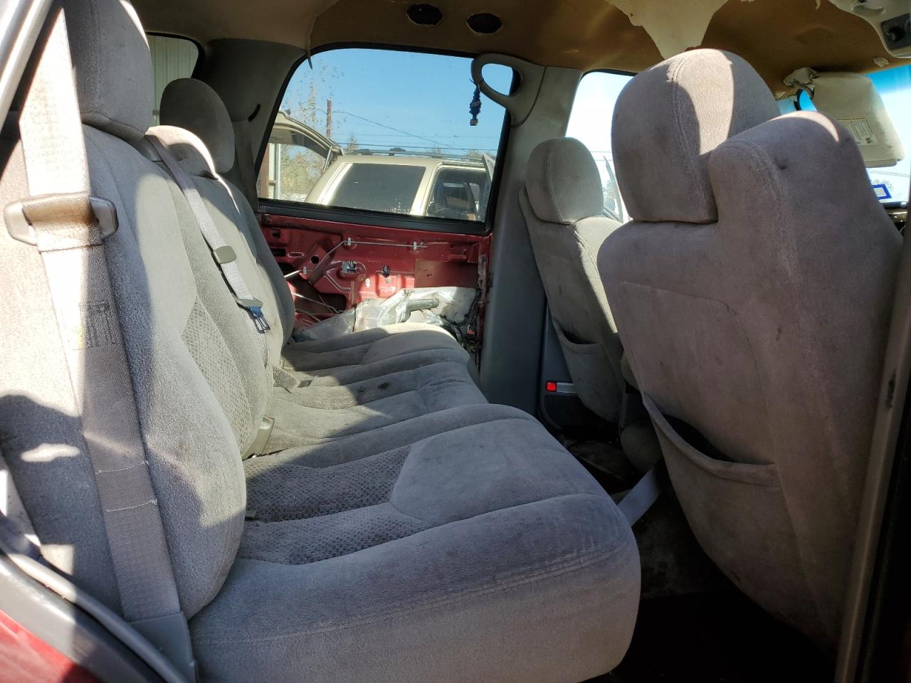 2003 Chevrolet Tahoe - Image 10