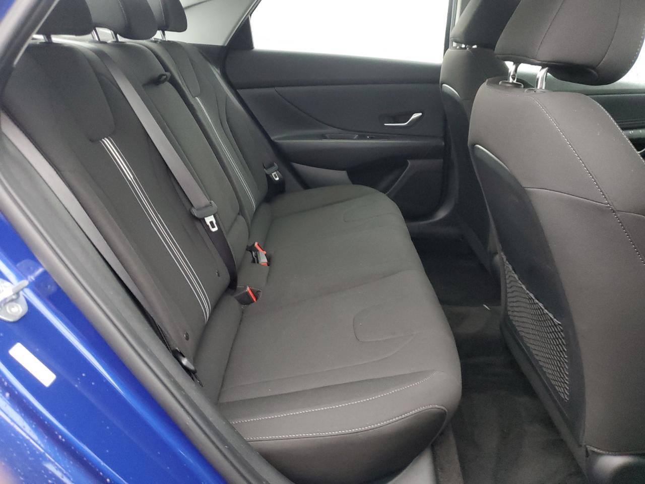 2022 Hyundai Elantra - Image 10