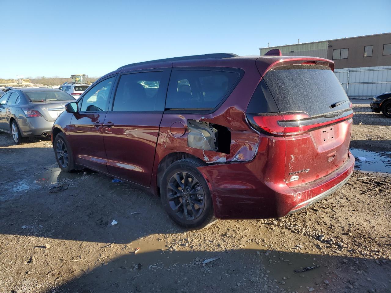 2021 Chrysler Pacifica - Image 2