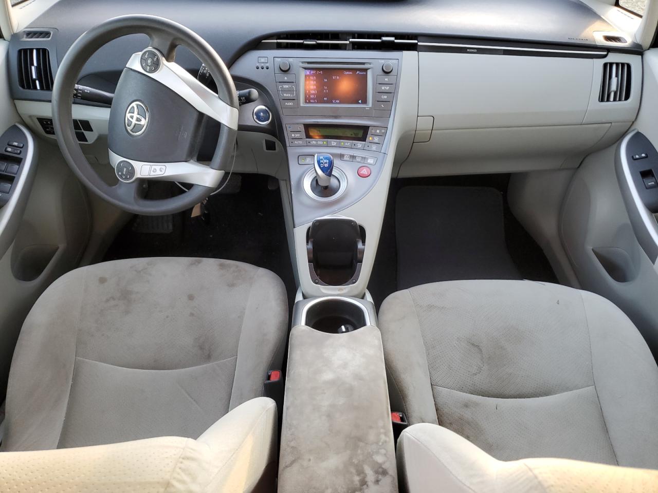 2015 Toyota Prius - Image 8