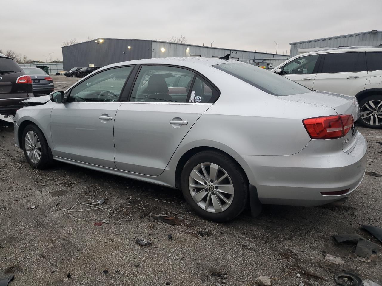2015 Volkswagen Jetta - Image 2