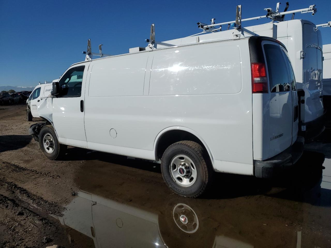 2017 GMC Savana - Image 2