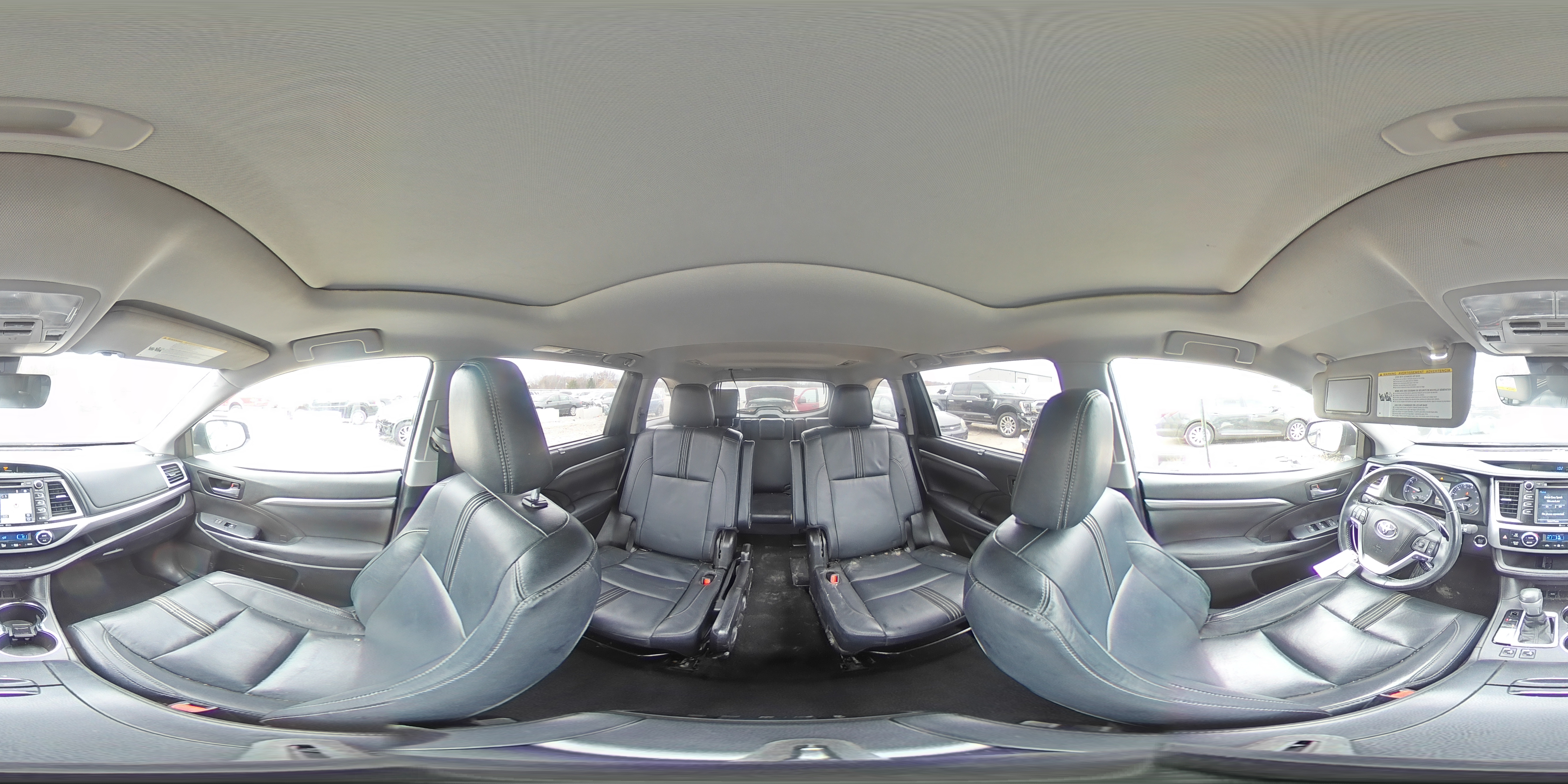 2018 Toyota Highlander - Image 16