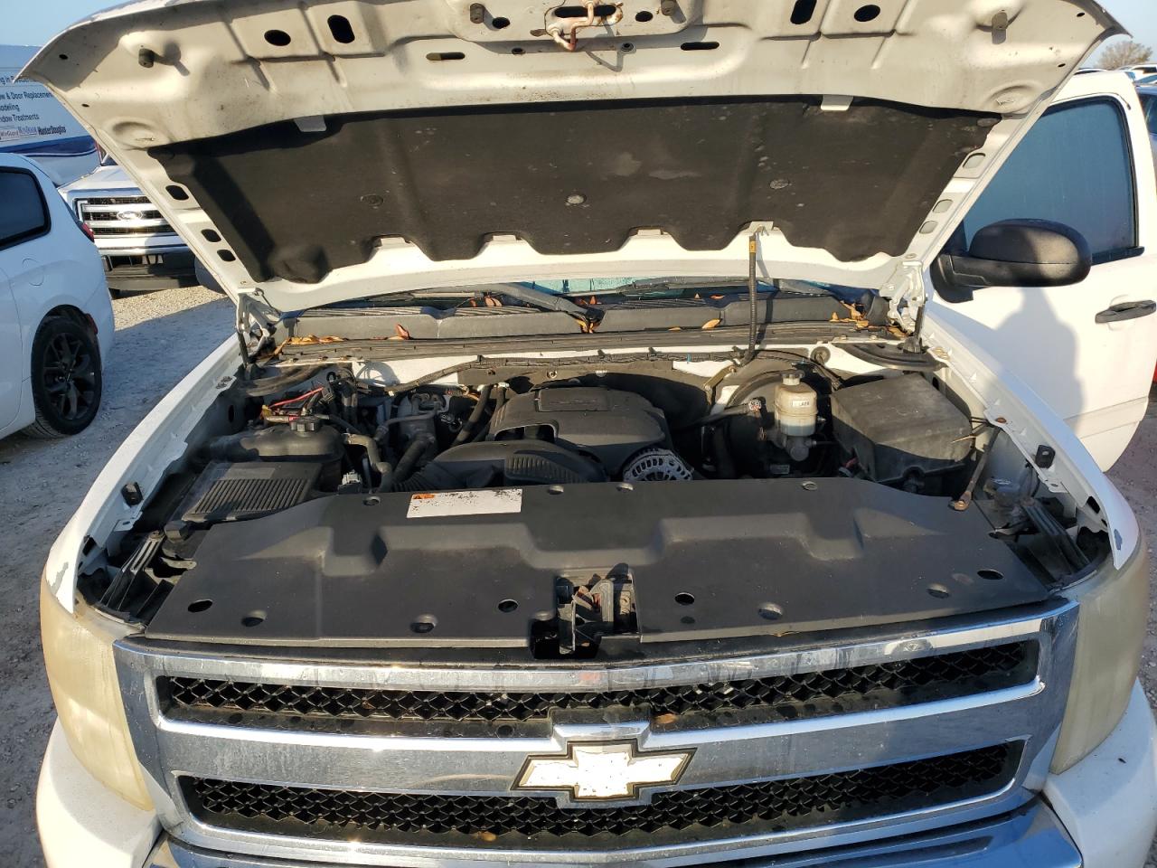 2011 Chevrolet Silverado - Image 11