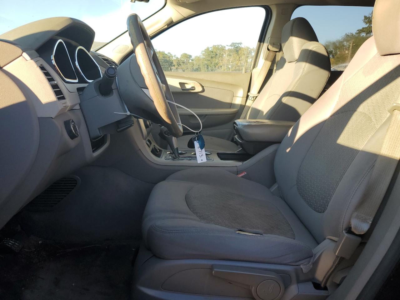 2010 Chevrolet Traverse - Image 7