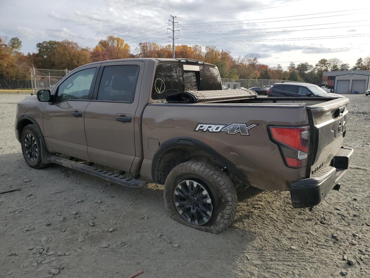 2021 Nissan Titan - Image 2