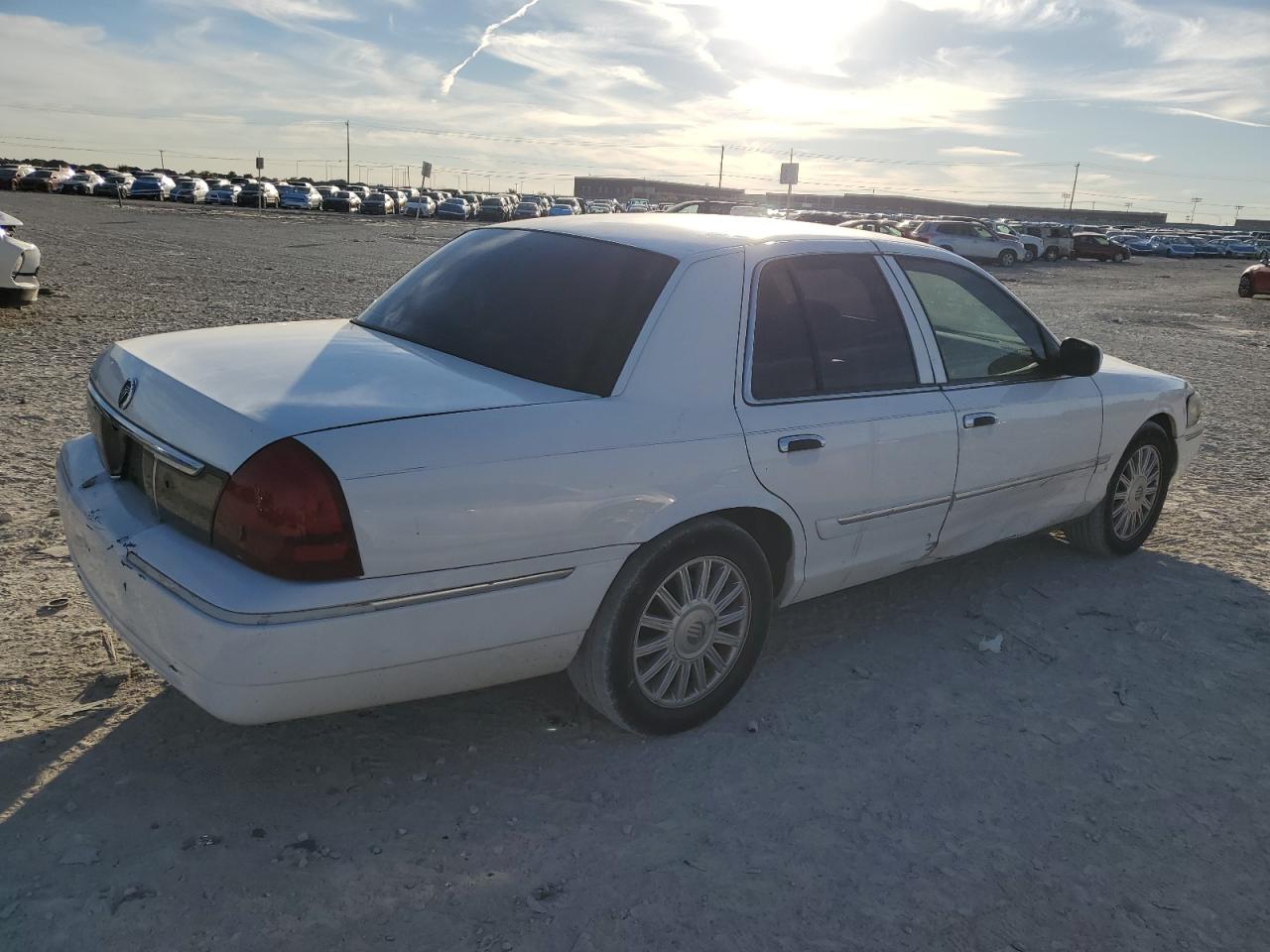 2008 Mercury Grand Marquis - Image 3