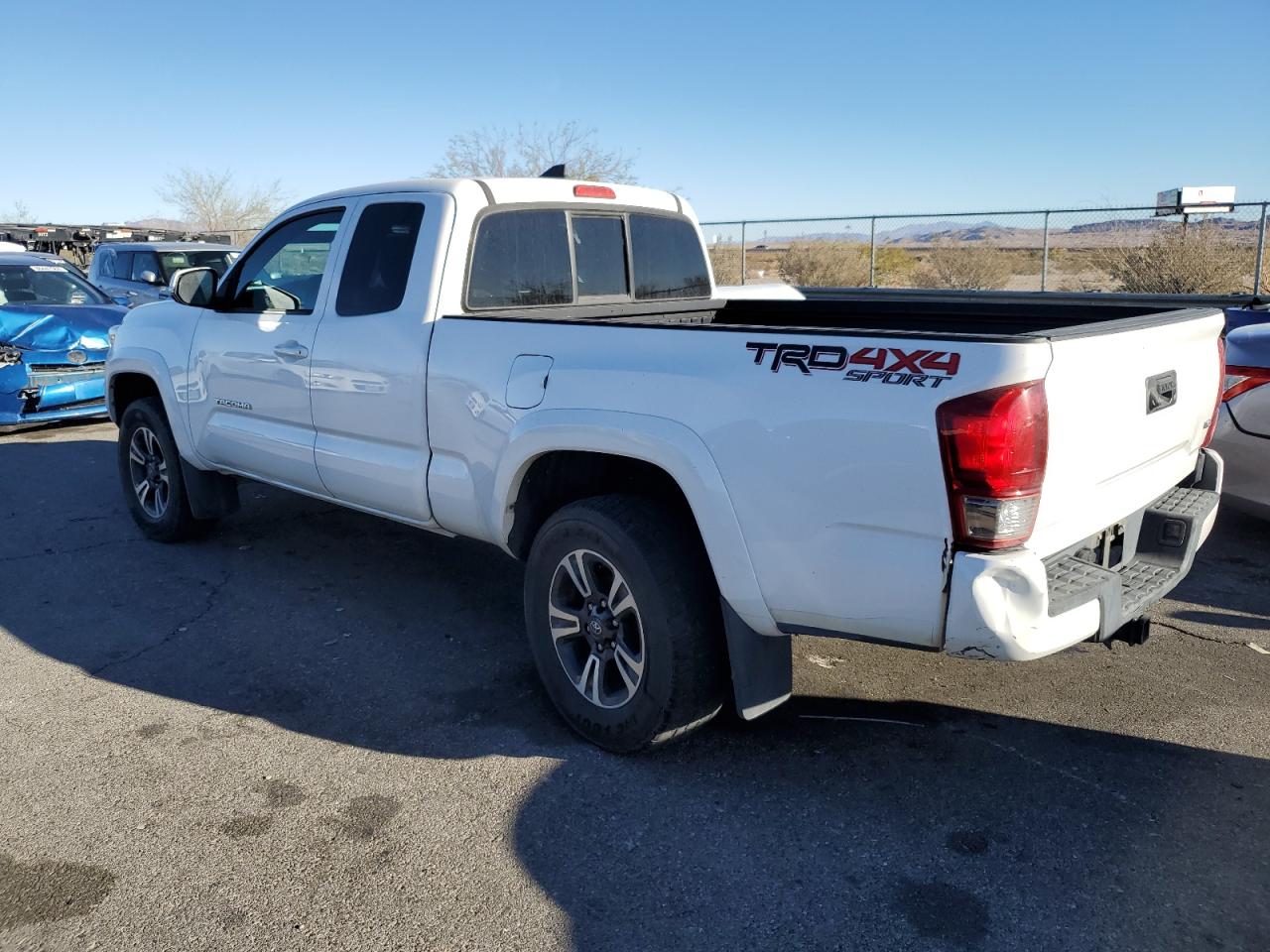 VIN 5TFSZ5AN7GX021080 2016 TOYOTA TACOMA no.2