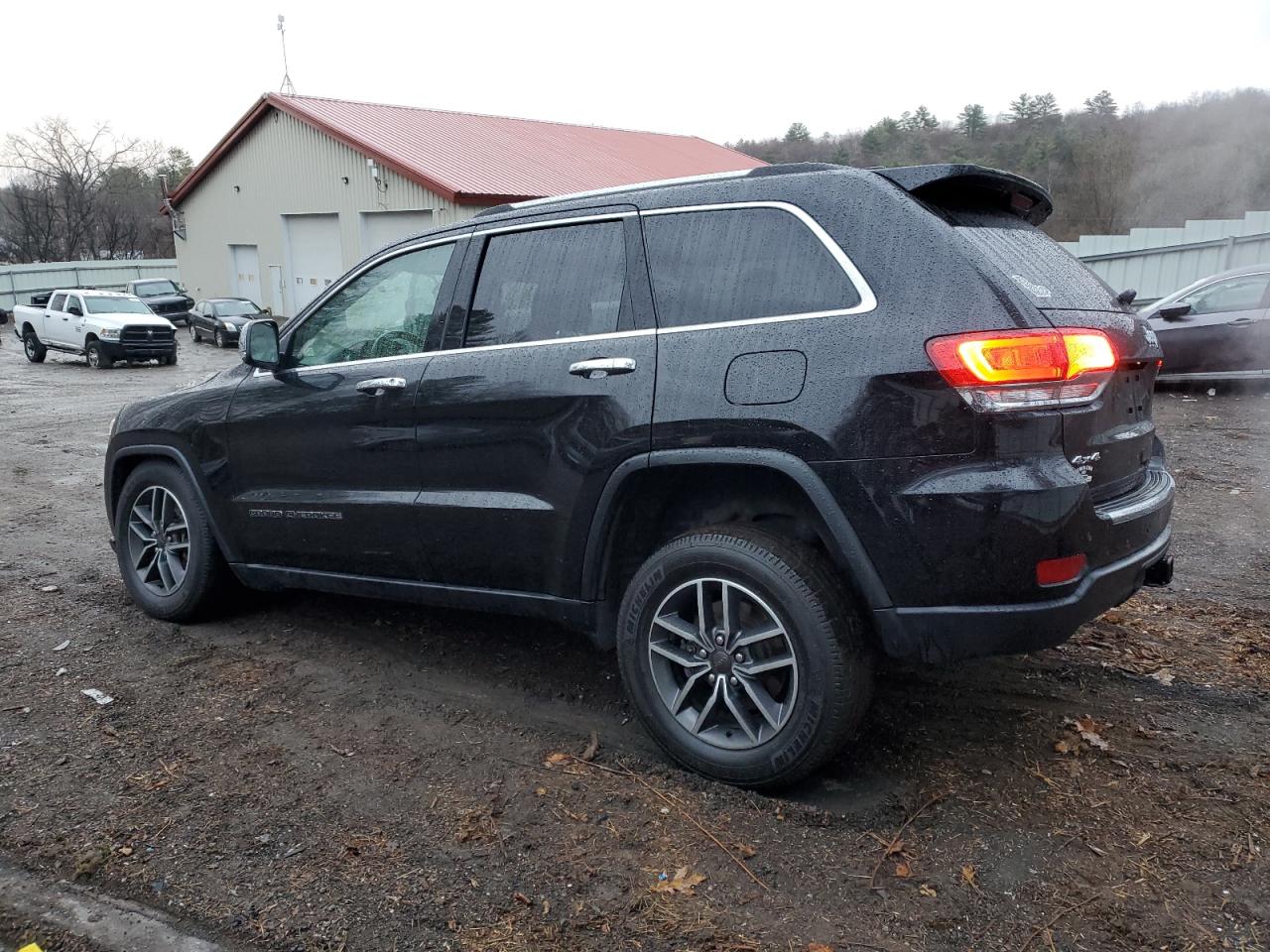 2019 Jeep Grand Cherokee - Image 2