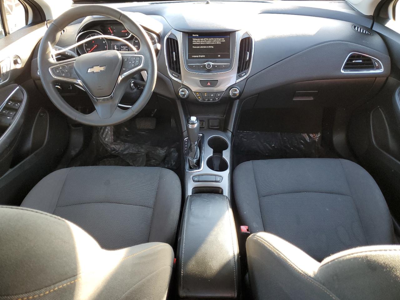 2019 Chevrolet Cruze - Image 8