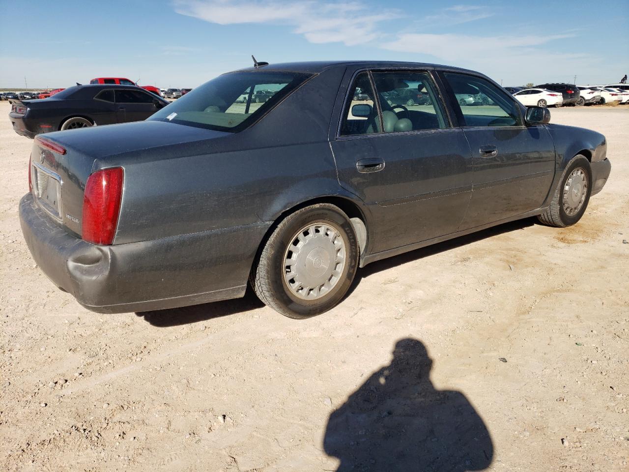 2005 Cadillac De Ville - Image 3