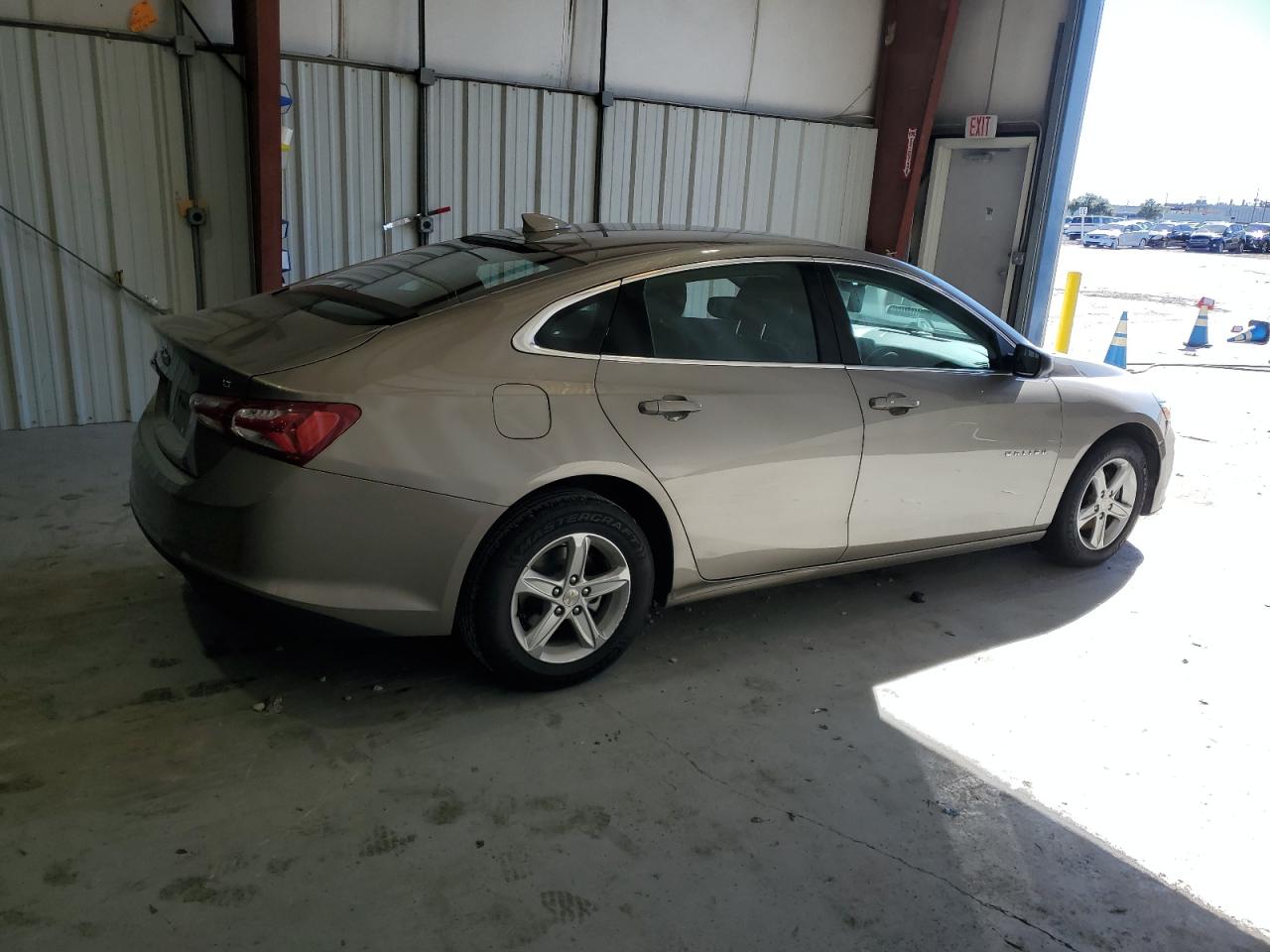 2022 Chevrolet Malibu - Image 3