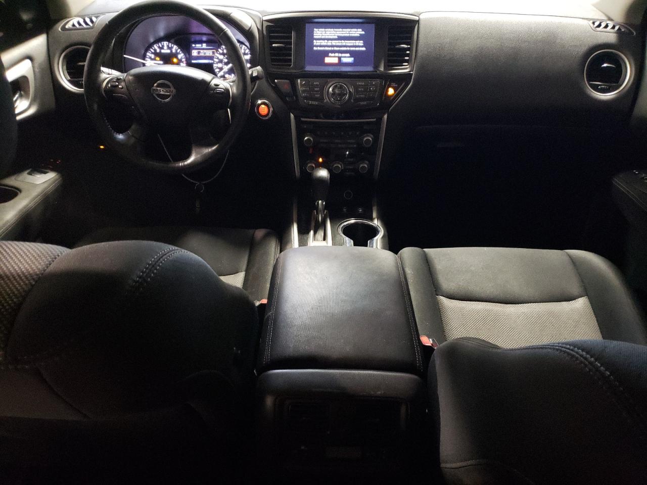 2017 Nissan Pathfinder - Image 8