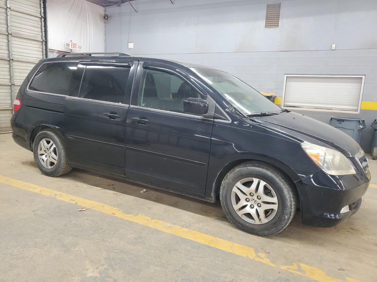 2005 Honda Odyssey - Image 4