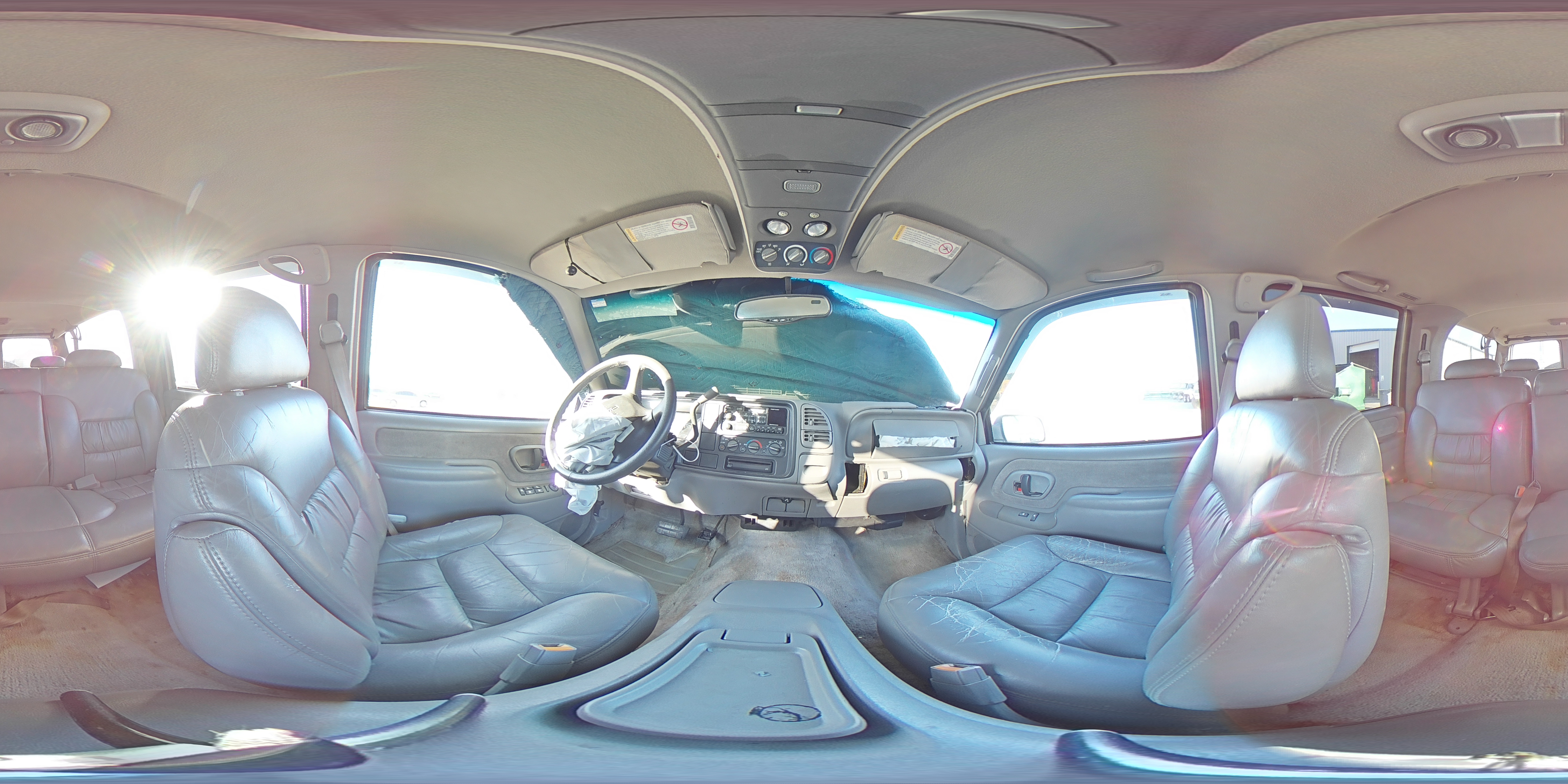 1999 GMC Suburban - Image 13