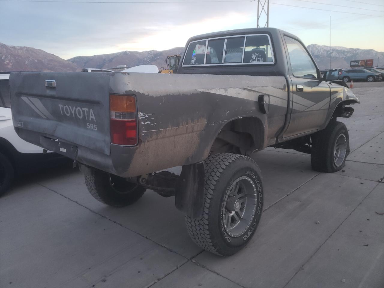 1989 Toyota Pickup - Image 3